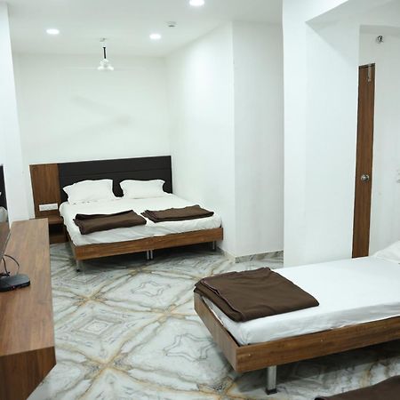 Hotel Aaram Kalupur Ahmedabad Exterior foto