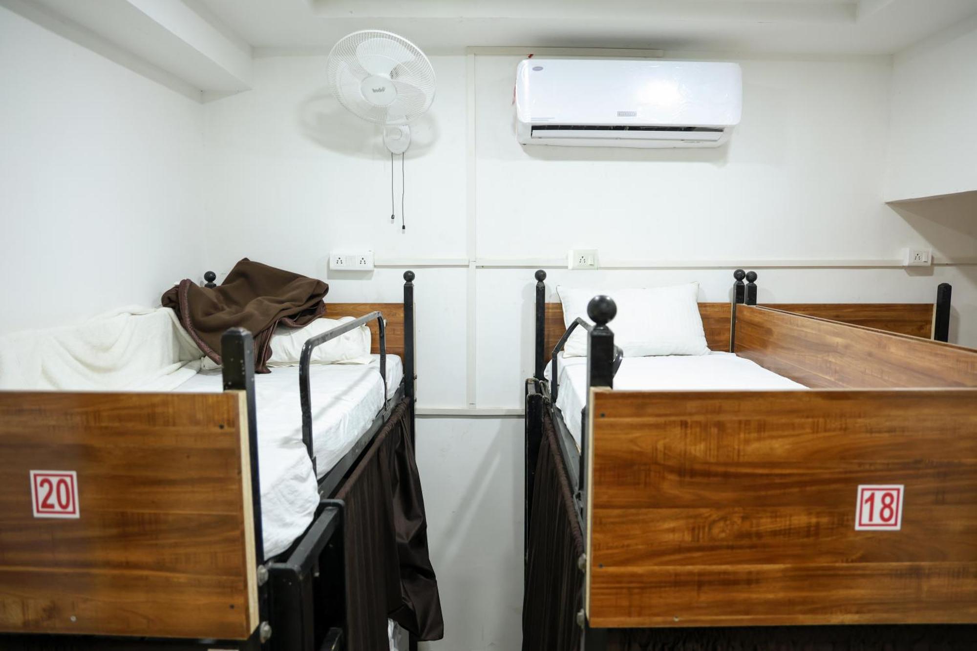 Hotel Aaram Kalupur Ahmedabad Exterior foto