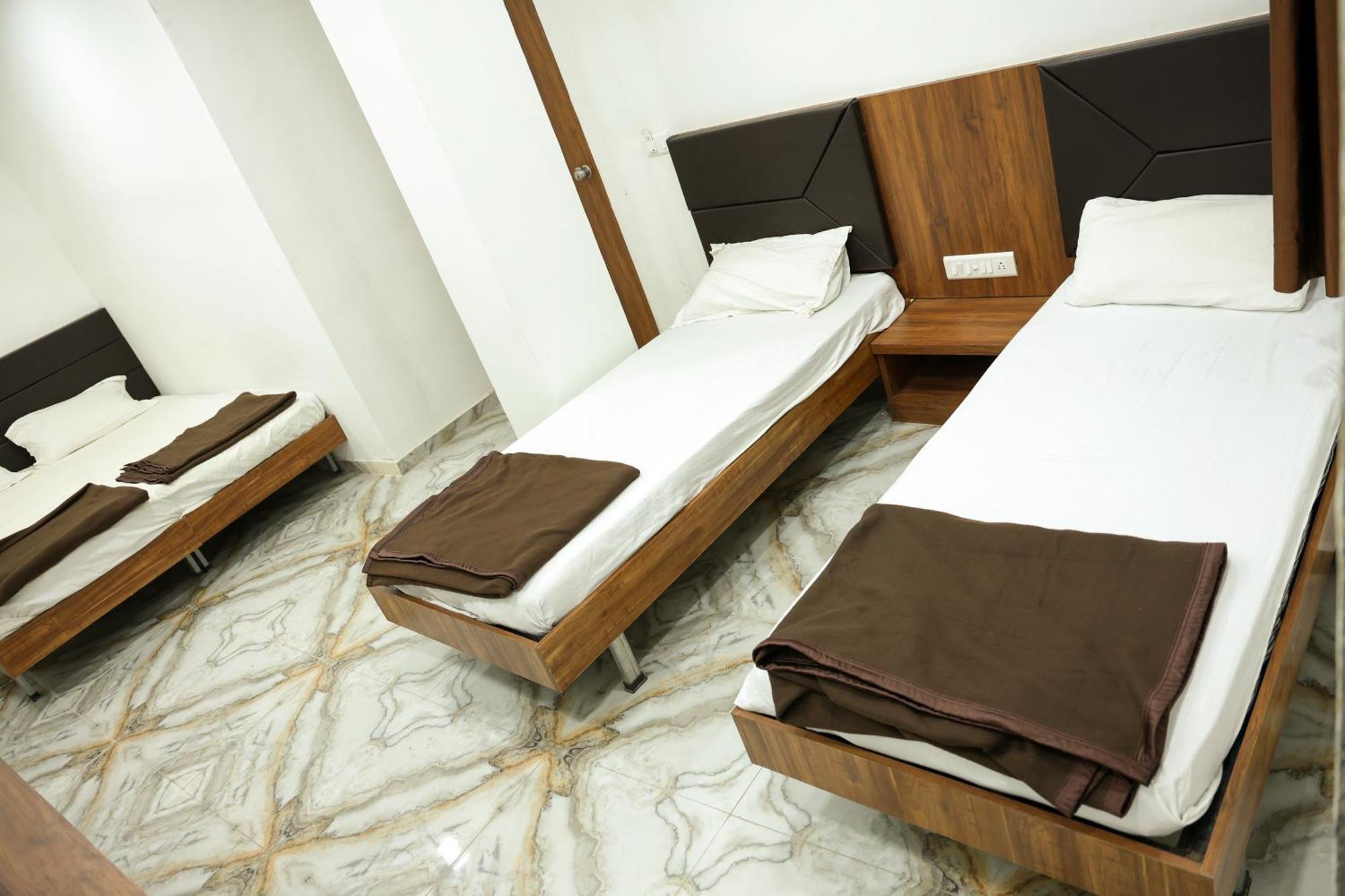 Hotel Aaram Kalupur Ahmedabad Exterior foto