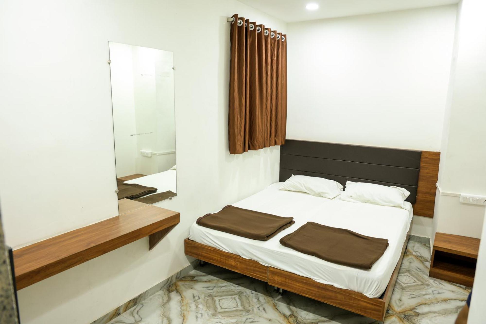Hotel Aaram Kalupur Ahmedabad Exterior foto