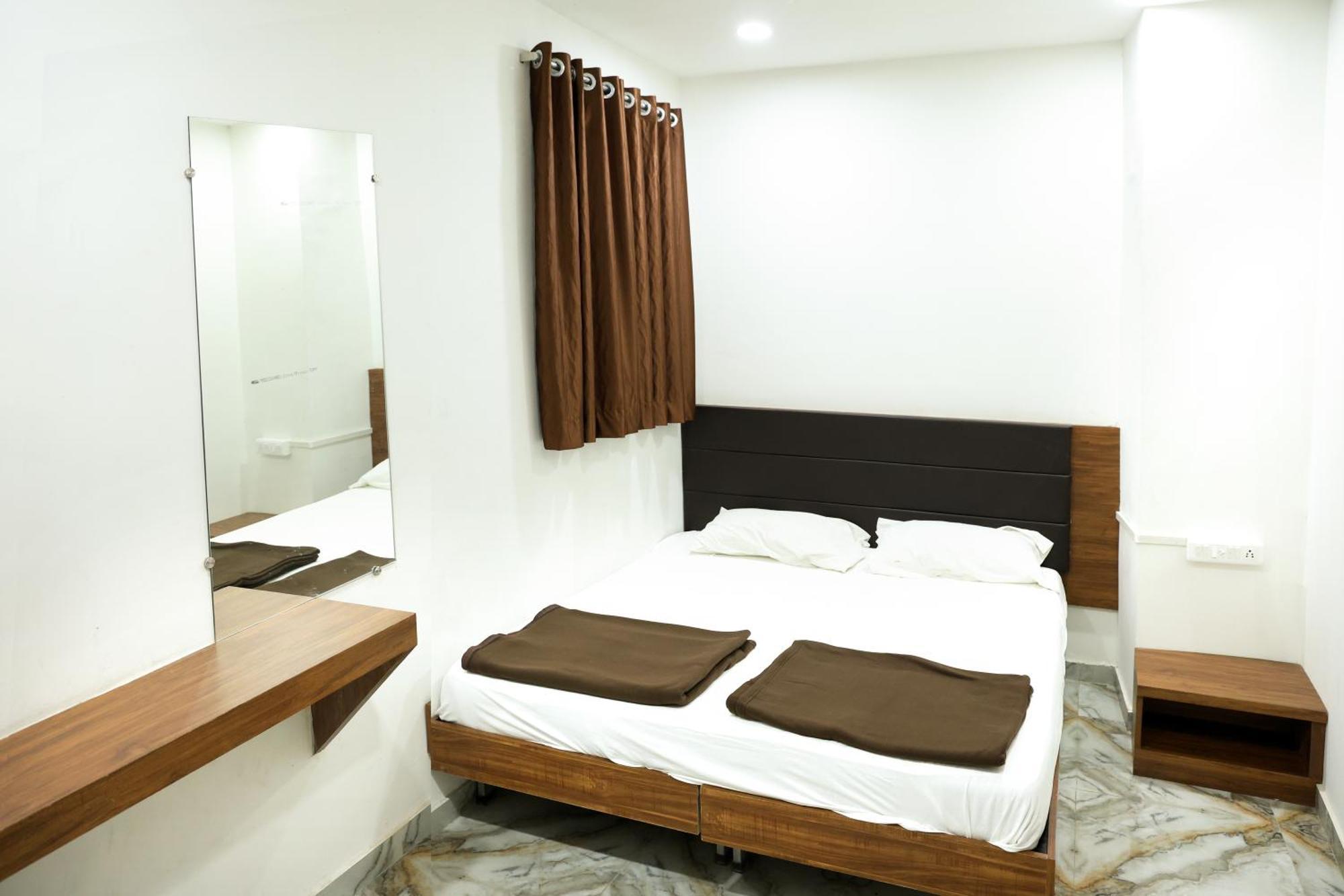 Hotel Aaram Kalupur Ahmedabad Exterior foto