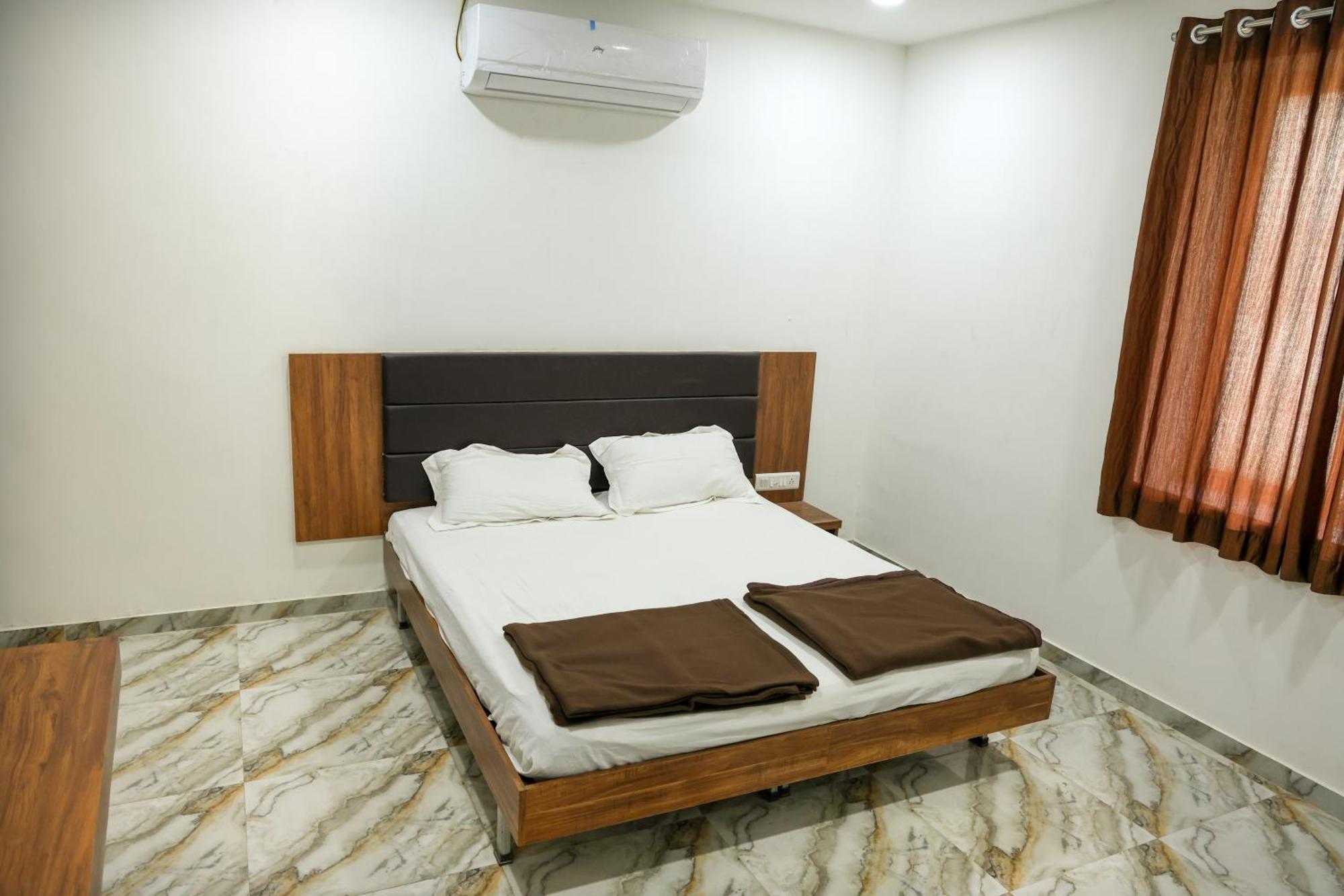 Hotel Aaram Kalupur Ahmedabad Exterior foto